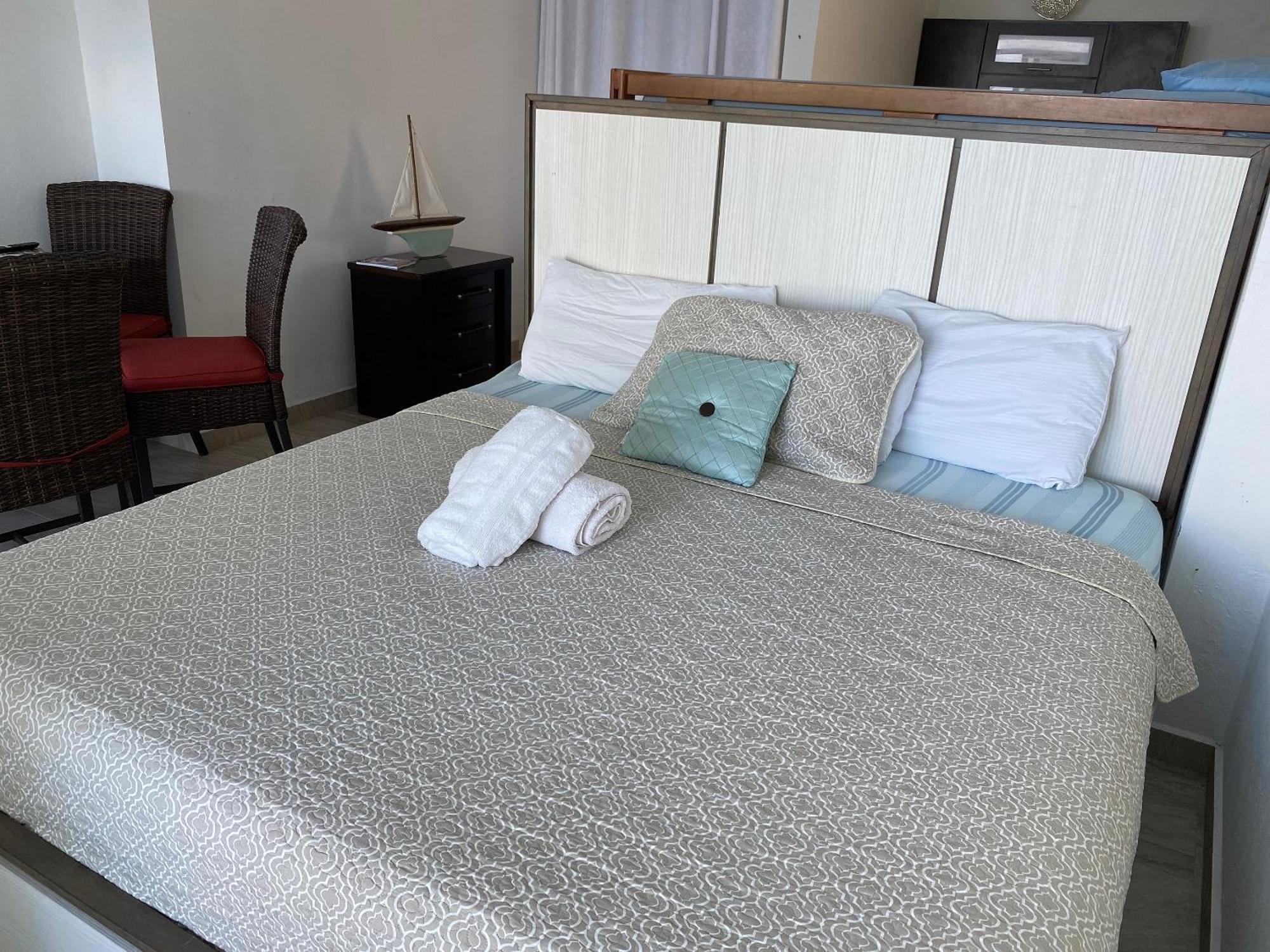 Ventana Al Atlantico At Arecibo 681 Ocean Drive Διαμέρισμα Islote Δωμάτιο φωτογραφία